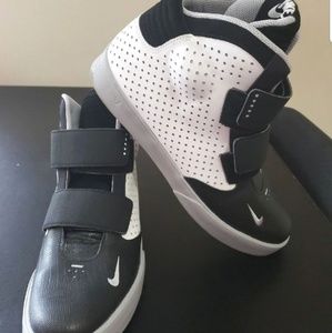 Black & White Flystepper Sneakers